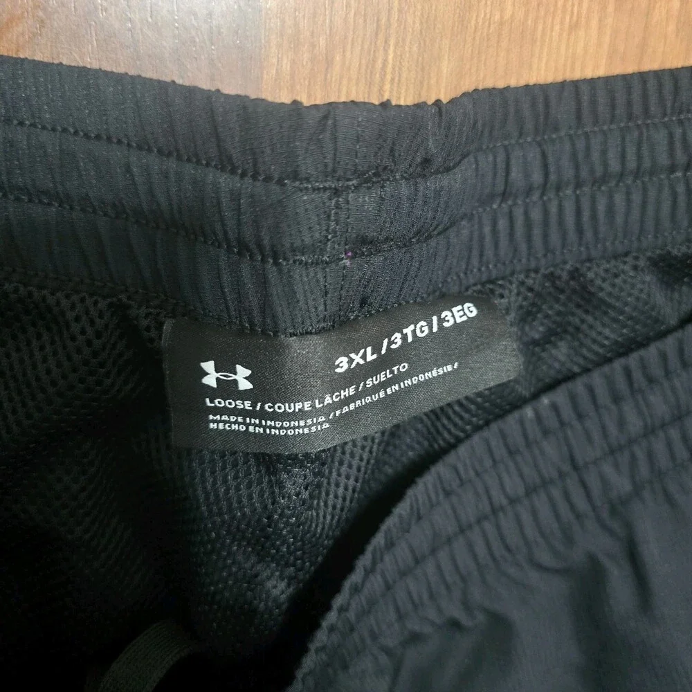Under Armour Mens 3XL Black Loose Fit Mesh Lined Woven Track Pants Zipper Ankle
